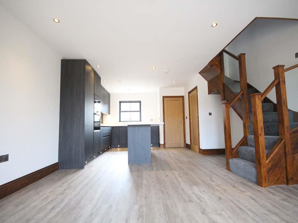 3 bedroom semi-detached house To Let in Barnoldswick - IMG_6392.JPG
